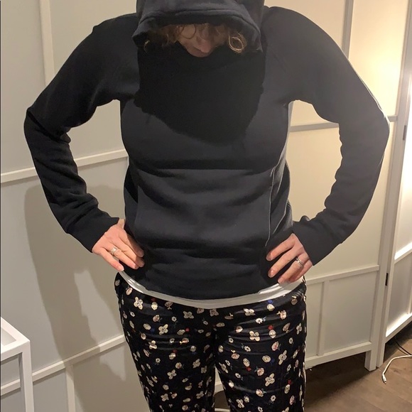 LuluLemon Sweatshirt - Picture 5 of 7